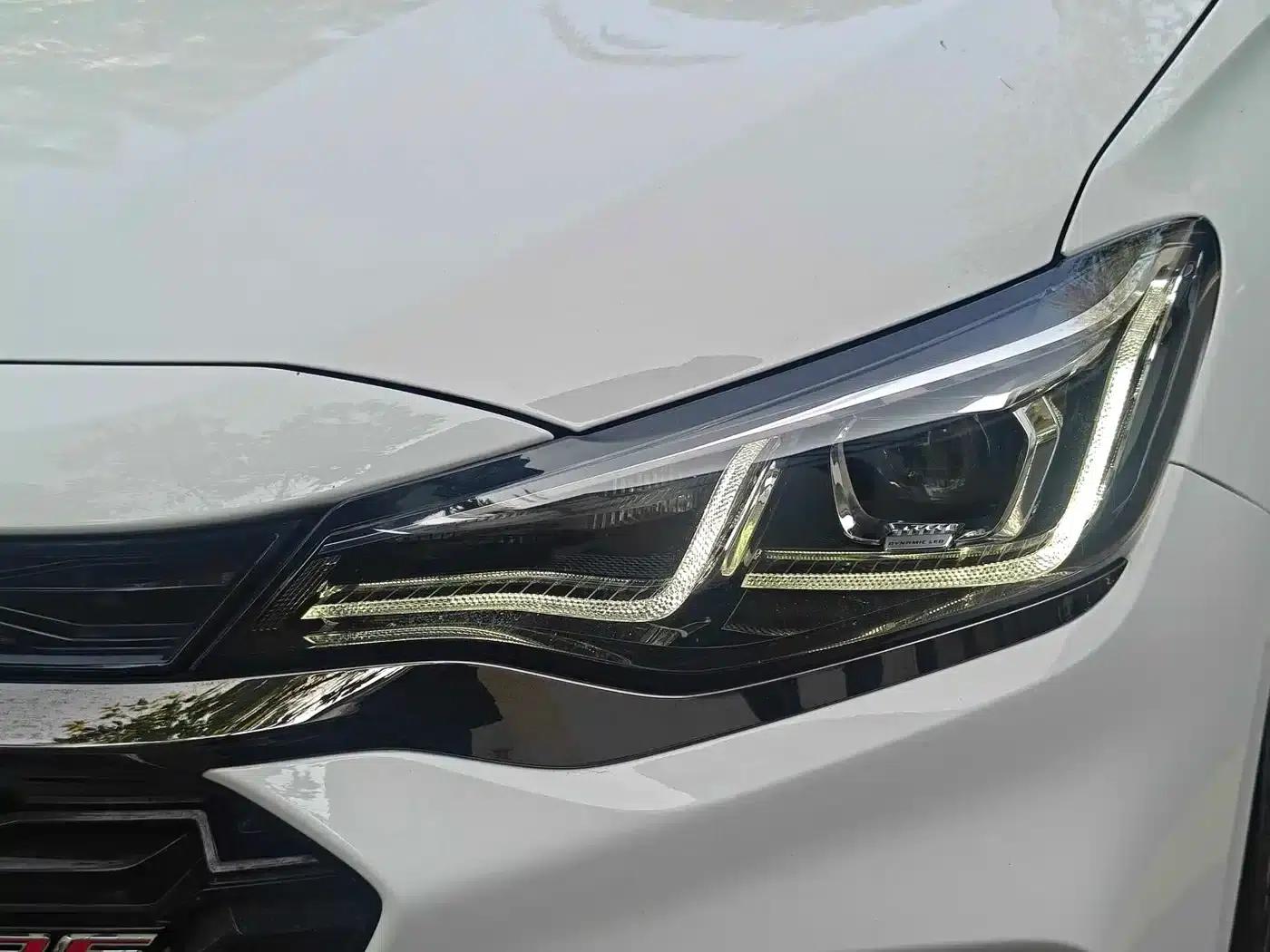 Chevrolet Cruze 2022 Mild Hybrid RS 330T Automatic Comfort Edition — миниатюра 7