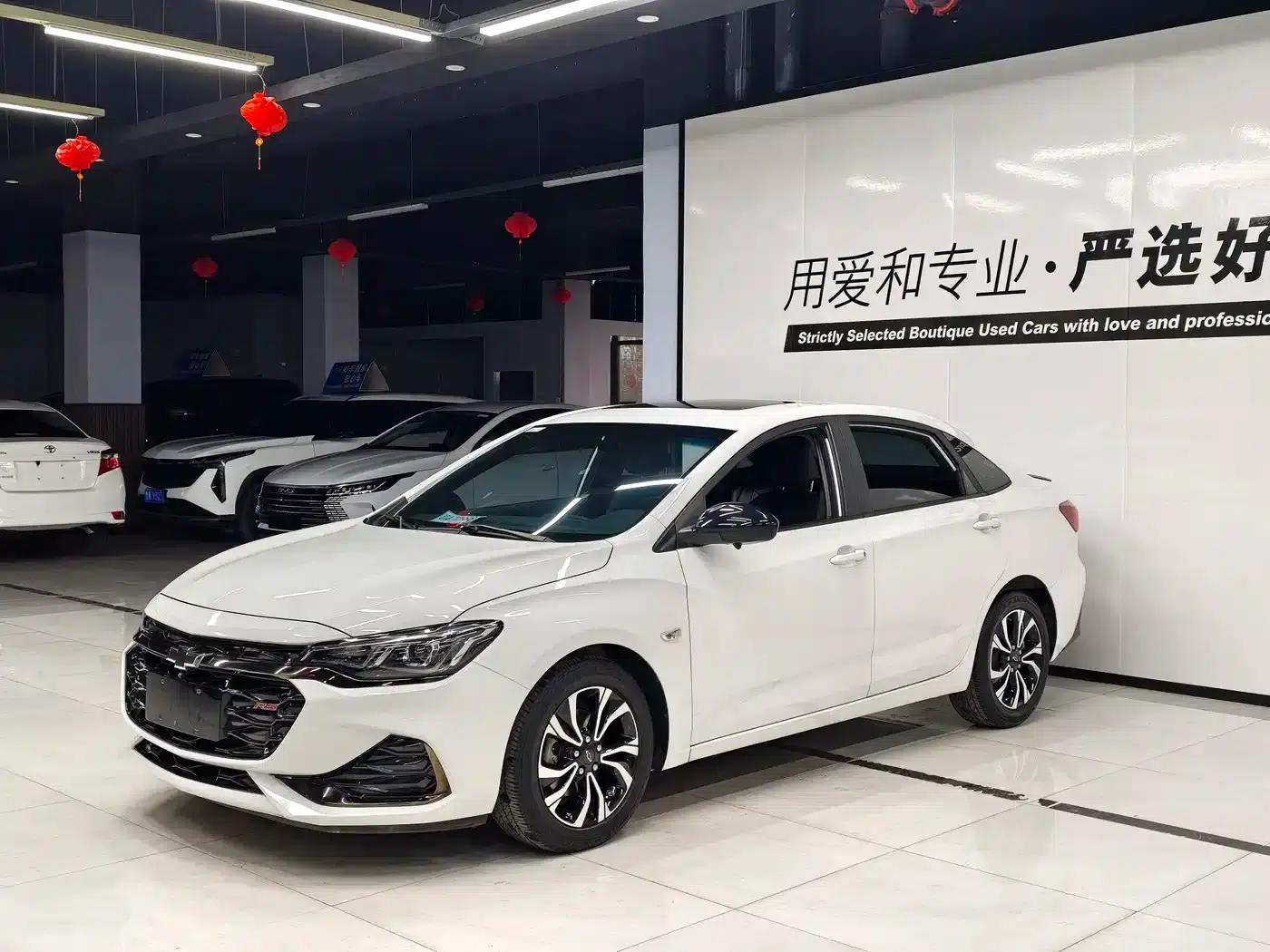 Chevrolet Cruze 2020 Mild Hybrid RS 330T Automatic Comfort Edition — миниатюра 1