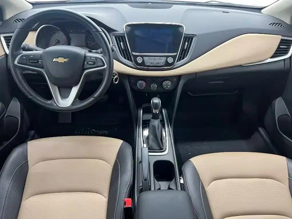 Chevrolet Cruze 2022 320 Automatic Enjoy Sunroof Edition — миниатюра 15