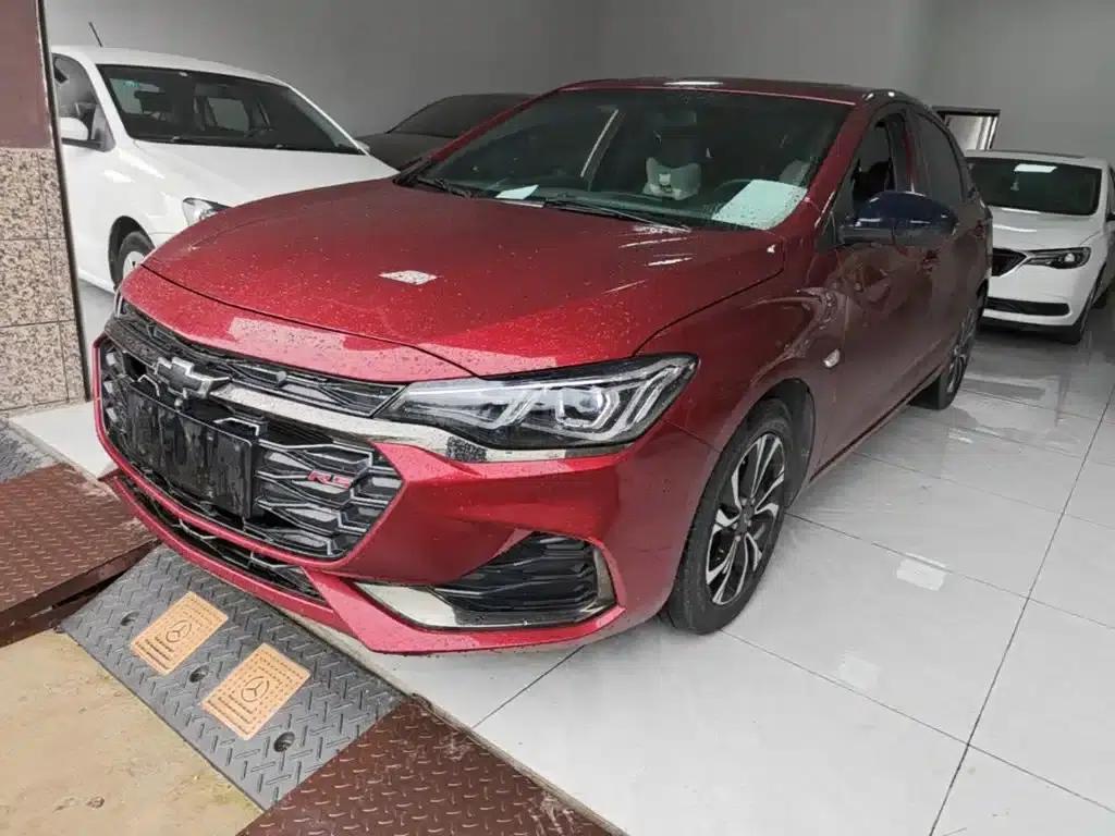 Chevrolet Cruze 2022 Mild Hybrid RS 330T Automatic Comfort Edition — миниатюра 1