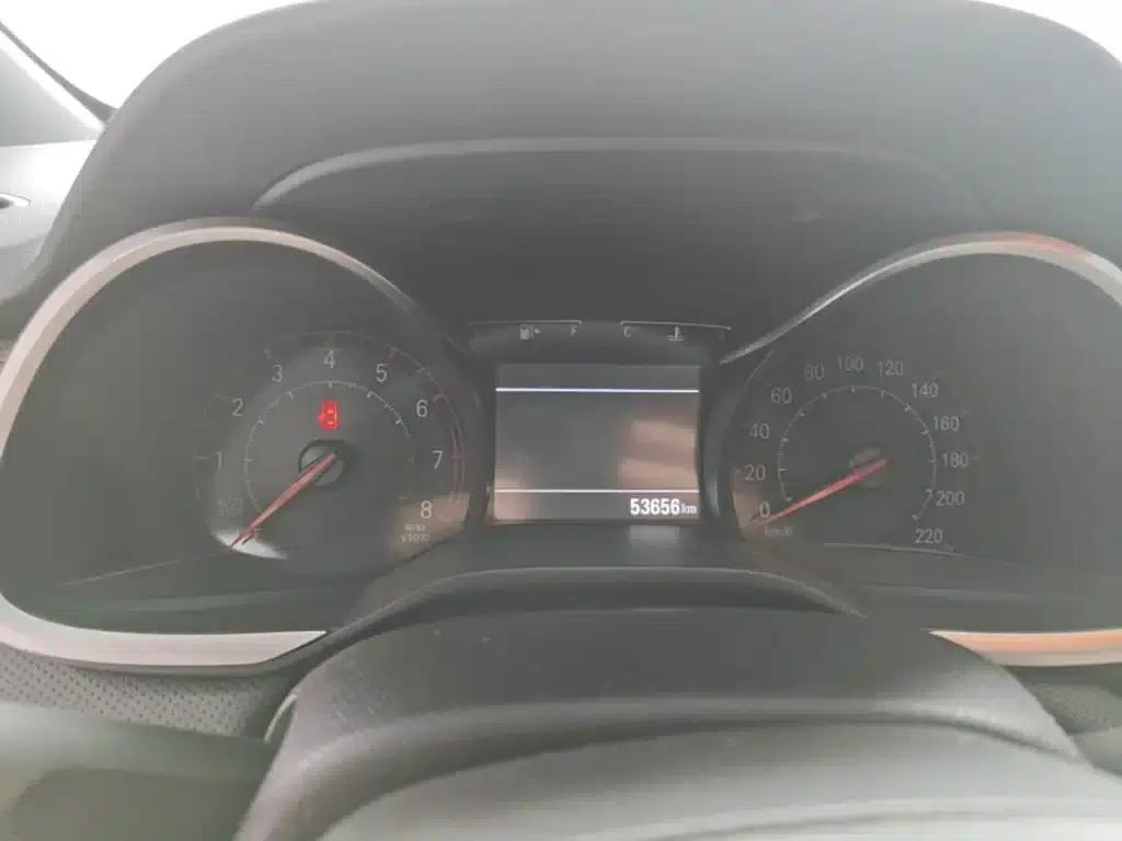 Chevrolet Cruze 2022 Mild Hybrid RS 330T Automatic Comfort Edition — миниатюра 12