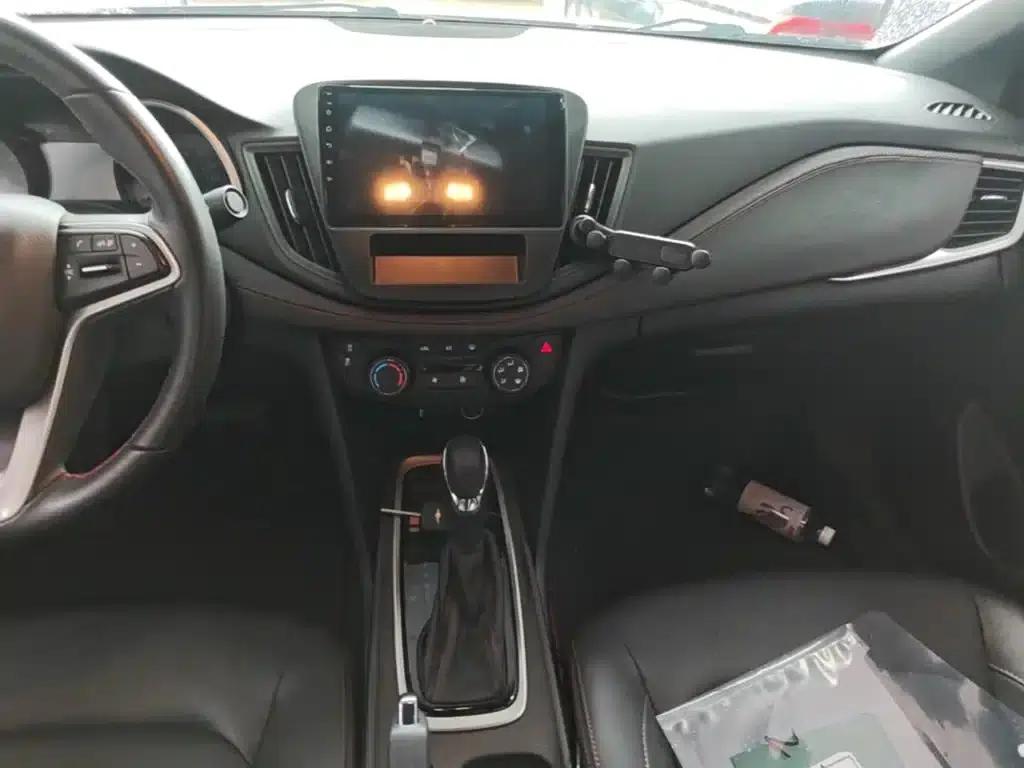 Chevrolet Cruze 2022 Mild Hybrid RS 330T Automatic Comfort Edition — миниатюра 13