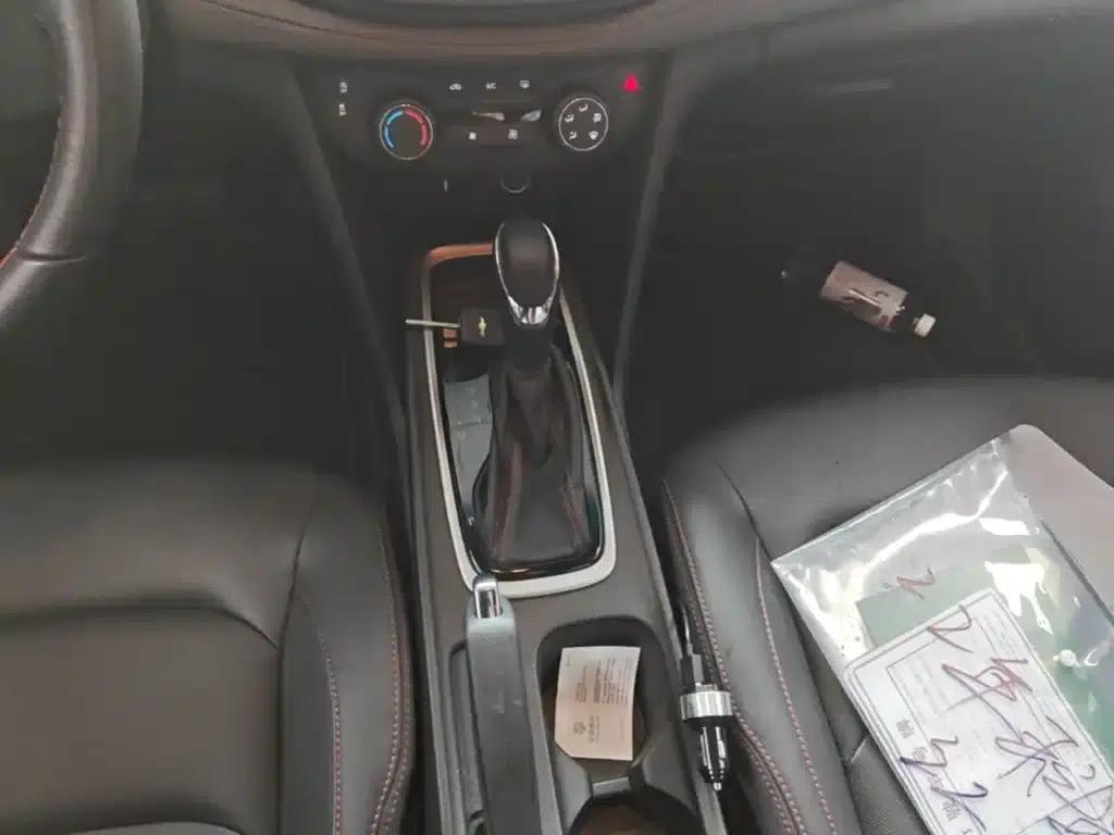 Chevrolet Cruze 2022 Mild Hybrid RS 330T Automatic Comfort Edition — миниатюра 14