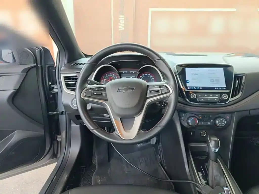 Chevrolet Cruze 2020 Mild Hybrid RS 330T Automatic Comfort Edition — миниатюра 11