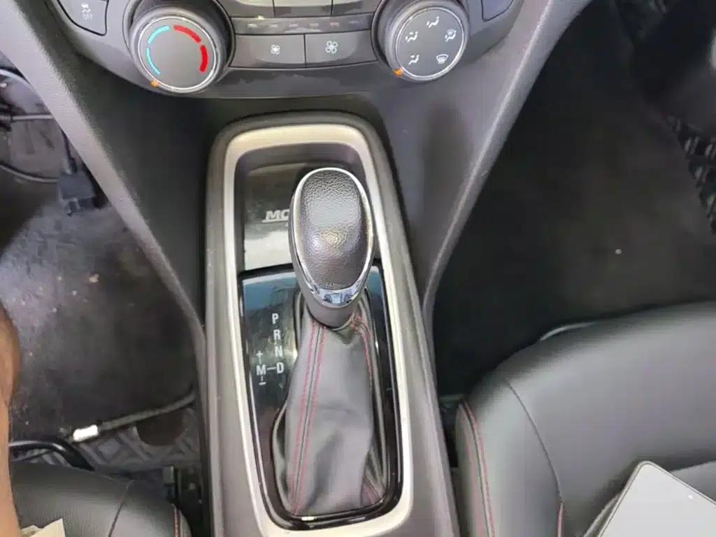 Chevrolet Cruze 2020 Mild Hybrid RS 330T Automatic Comfort Edition — миниатюра 14