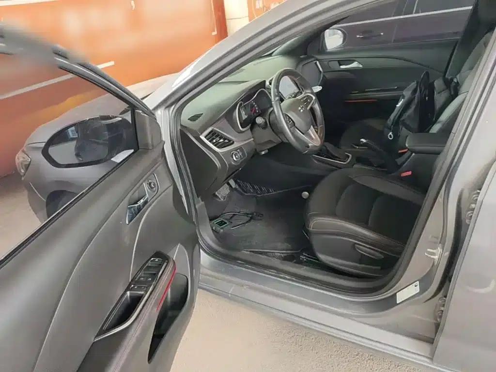 Chevrolet Cruze 2020 Mild Hybrid RS 330T Automatic Comfort Edition — миниатюра 16