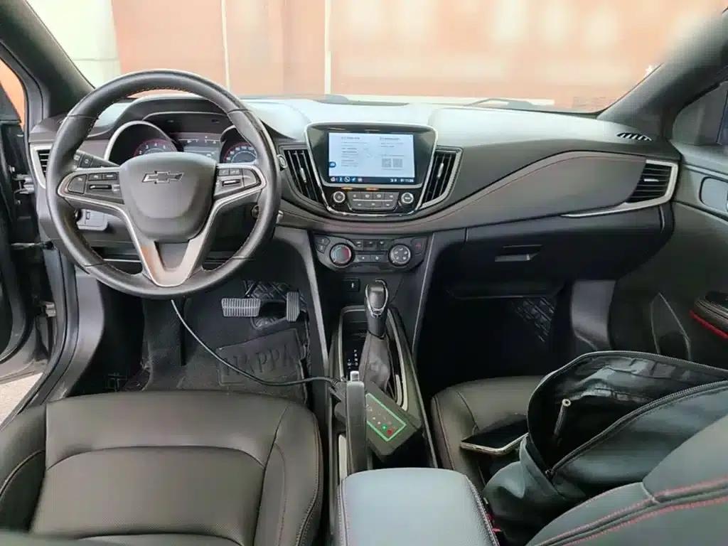 Chevrolet Cruze 2020 Mild Hybrid RS 330T Automatic Comfort Edition — миниатюра 10