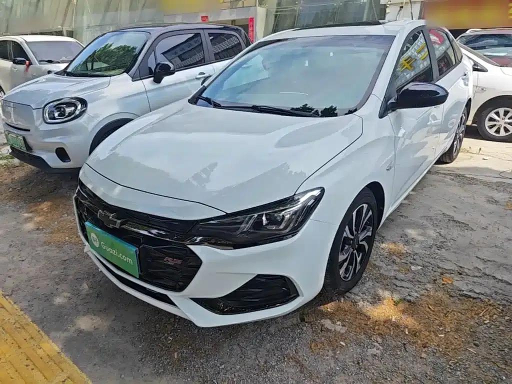 Chevrolet Cruze 2020 Mild Hybrid RS 330T Automatic Comfort Edition — миниатюра 2