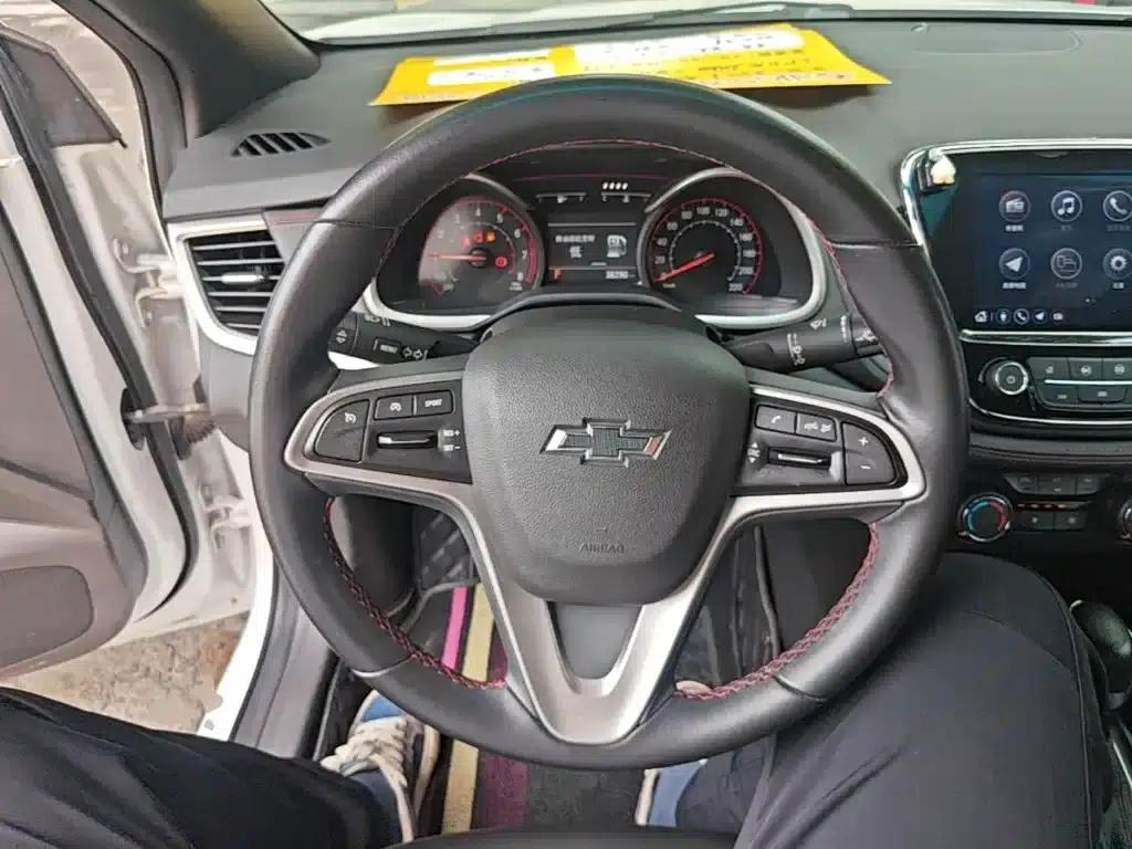 Chevrolet Cruze 2020 Mild Hybrid RS 330T Automatic Comfort Edition — миниатюра 11