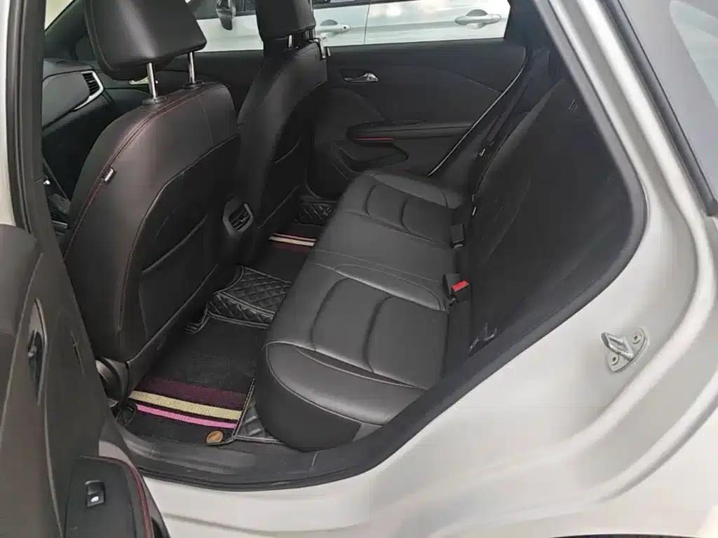Chevrolet Cruze 2020 Mild Hybrid RS 330T Automatic Comfort Edition — миниатюра 17