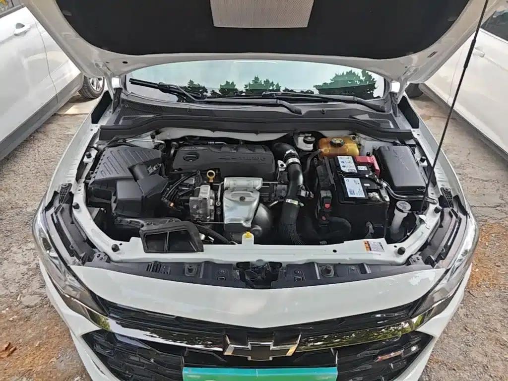 Chevrolet Cruze 2020 Mild Hybrid RS 330T Automatic Comfort Edition — миниатюра 20