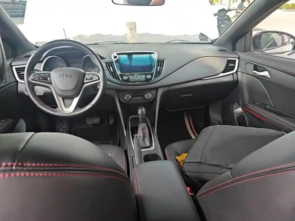 Chevrolet Cruze 2020 Mild Hybrid RS 330T Automatic Comfort Edition — миниатюра 10