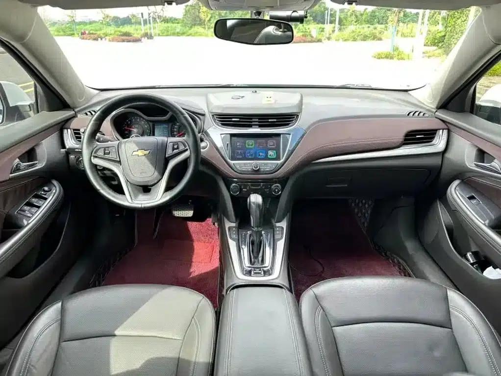 2017 Chevrolet Malibu 1.5T Automatic Luxury Edition — миниатюра 5