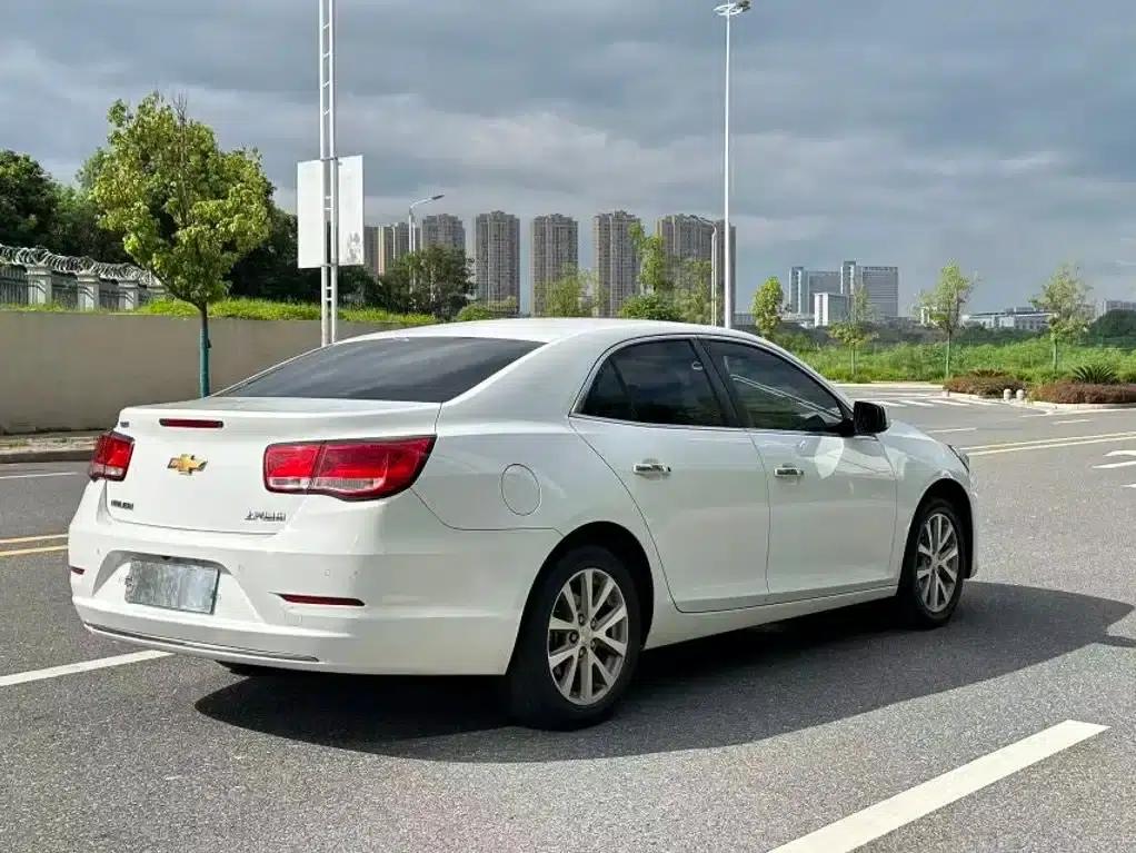 2017 Chevrolet Malibu 1.5T Automatic Luxury Edition — миниатюра 7
