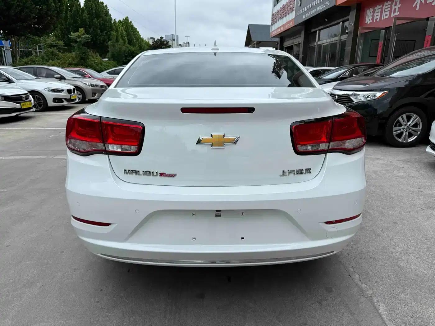 2017 Chevrolet Malibu 1.5T Automatic Luxury Edition — миниатюра 5