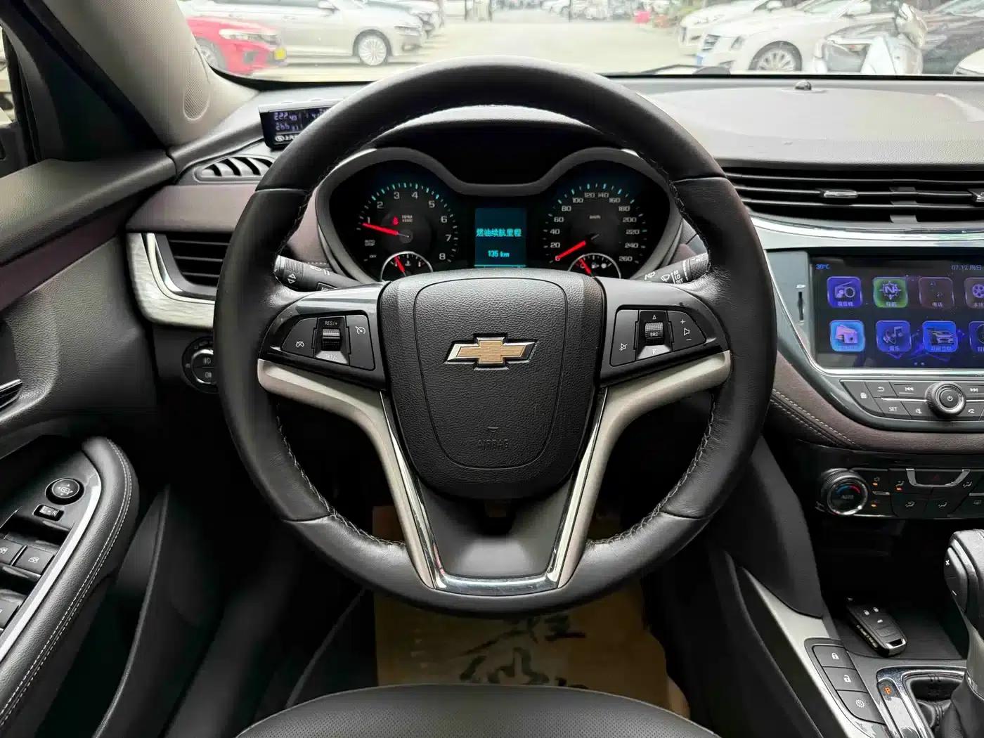 2017 Chevrolet Malibu 1.5T Automatic Luxury Edition — миниатюра 9