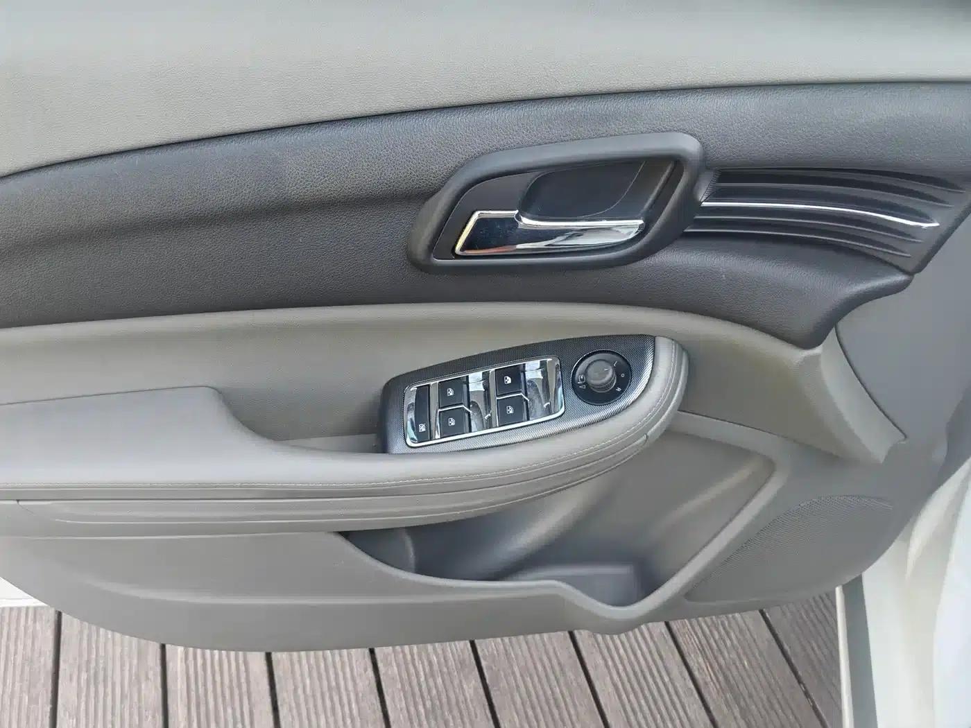 2013 Chevrolet Malibu 2.0L Automatic Luxury Edition — миниатюра 8