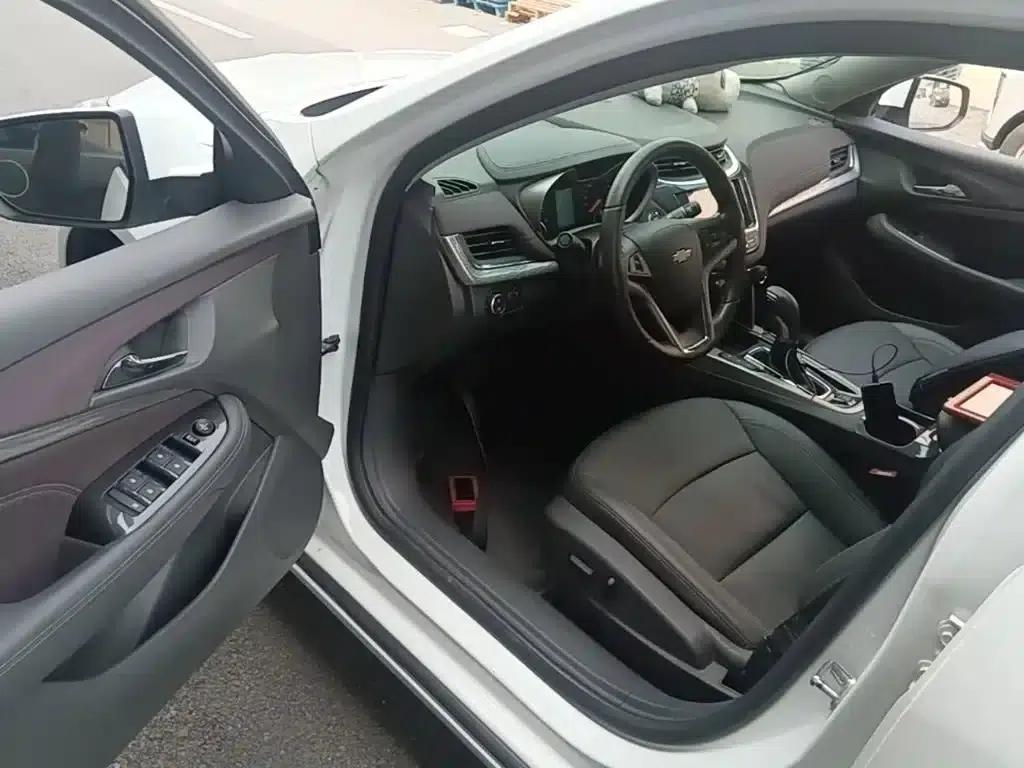 2018 Chevrolet Malibu 530T Automatic Luxury Edition — миниатюра 16