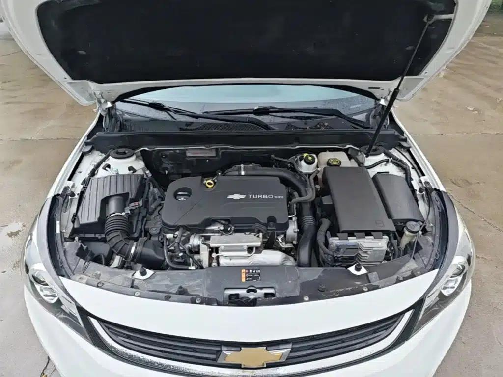 2017 Chevrolet Malibu 1.5T Automatic Luxury Edition — миниатюра 20