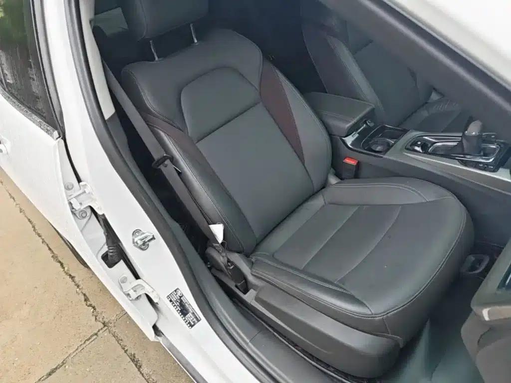 2017 Chevrolet Malibu 1.5T Automatic Luxury Edition — миниатюра 25
