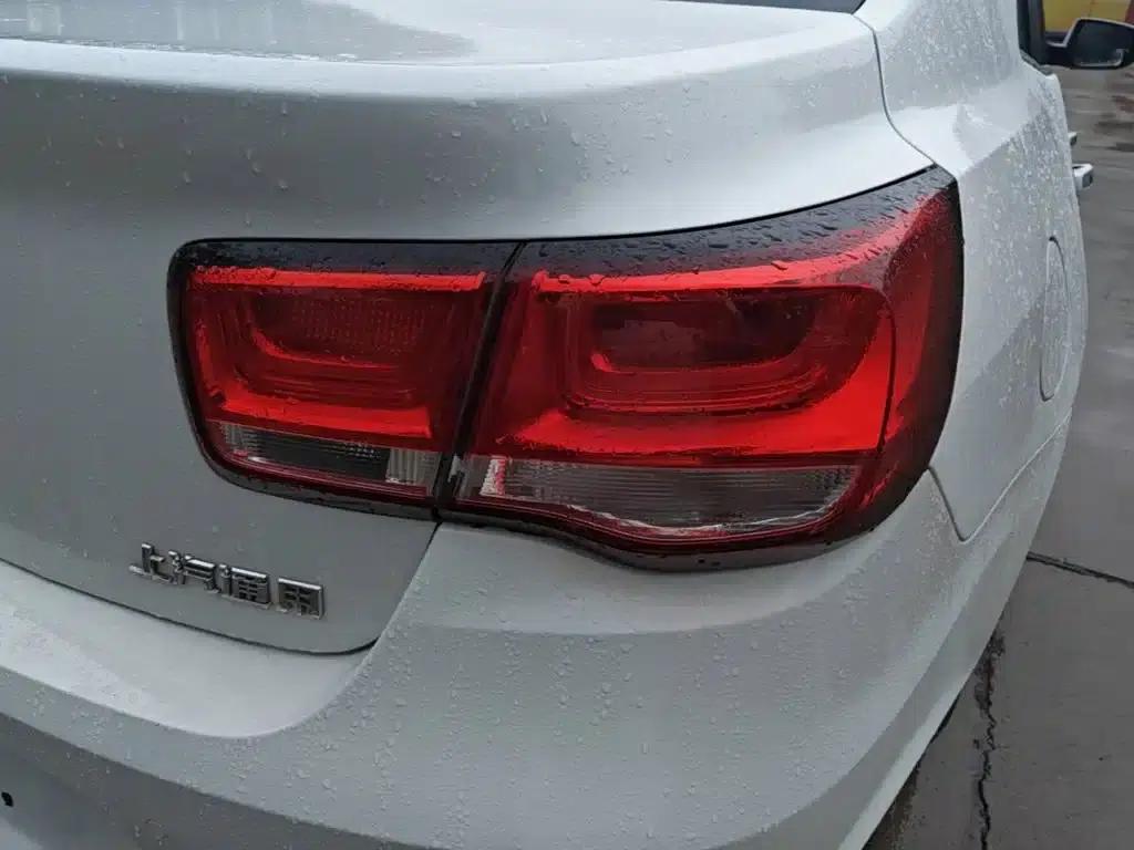2017 Chevrolet Malibu 1.5T Automatic Luxury Edition — миниатюра 8