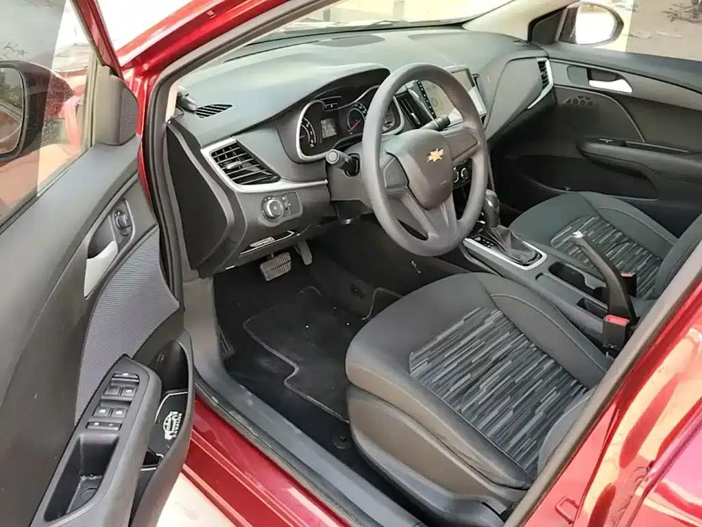 Chevrolet Cruze 2019 320 Automatic Sunroof Edition — миниатюра 16