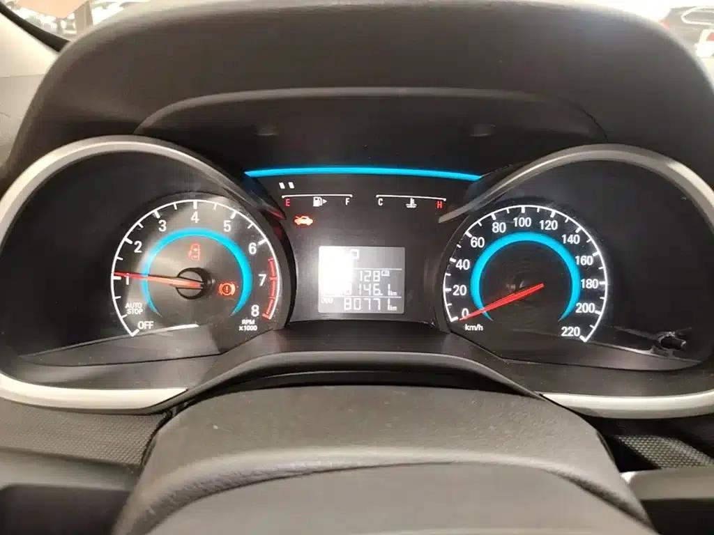 Chevrolet Cruze 2019 320 Automatic Sunroof Edition — миниатюра 12