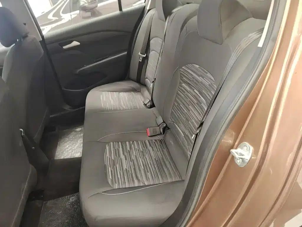 Chevrolet Cruze 2019 320 Automatic Sunroof Edition — миниатюра 17