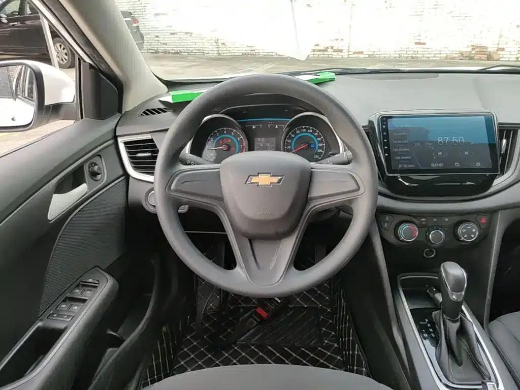 Chevrolet Cruze 2019 320 Automatic Sunroof Edition — миниатюра 11