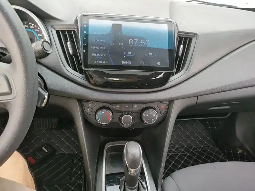 Chevrolet Cruze 2019 320 Automatic Sunroof Edition — миниатюра 13