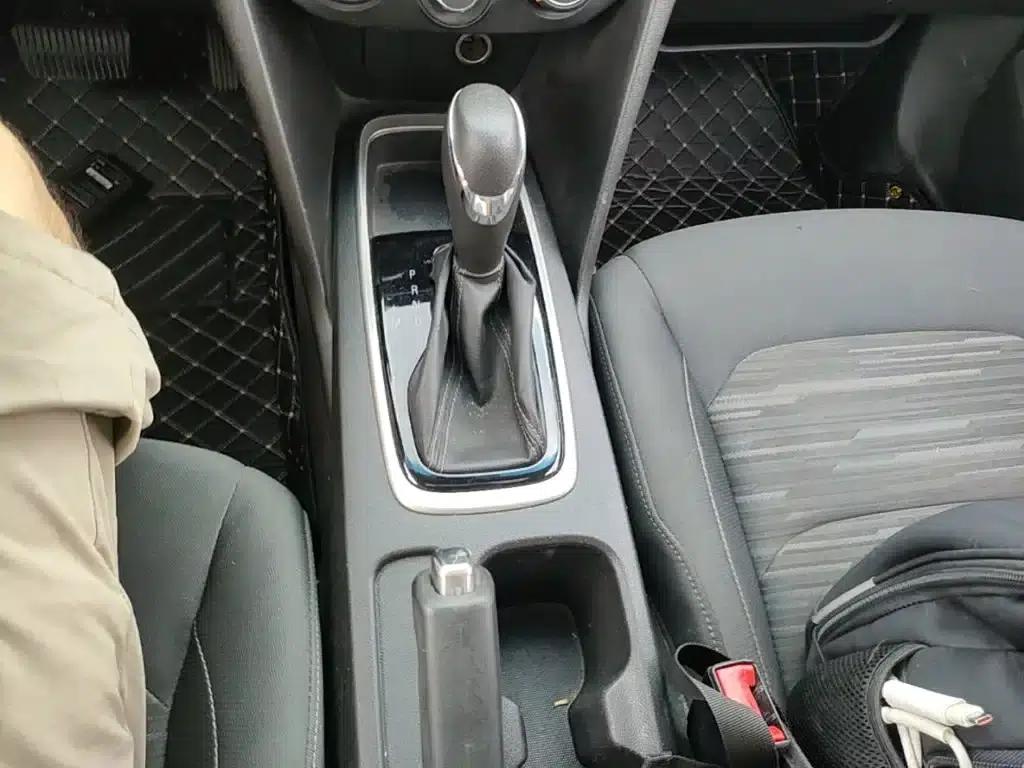Chevrolet Cruze 2019 320 Automatic Sunroof Edition — миниатюра 14