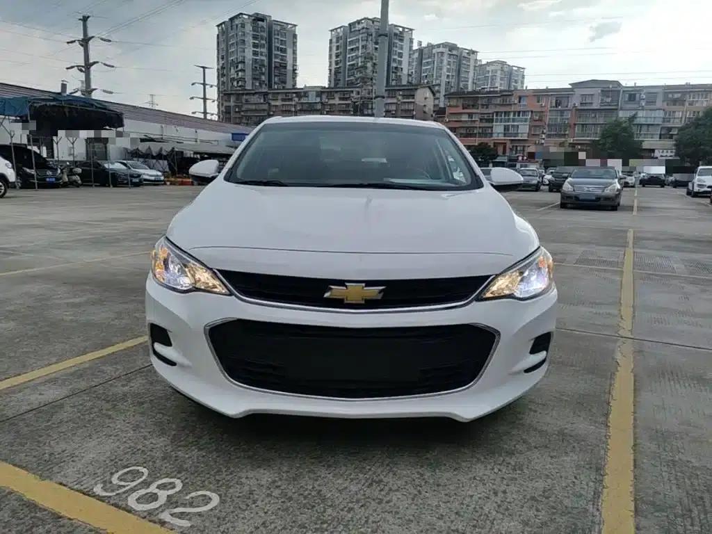 Chevrolet Cruze 2019 320 Automatic Sunroof Edition — миниатюра 3