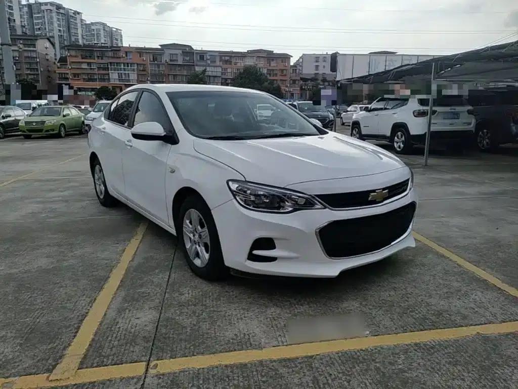 Chevrolet Cruze 2019 320 Automatic Sunroof Edition — миниатюра 4