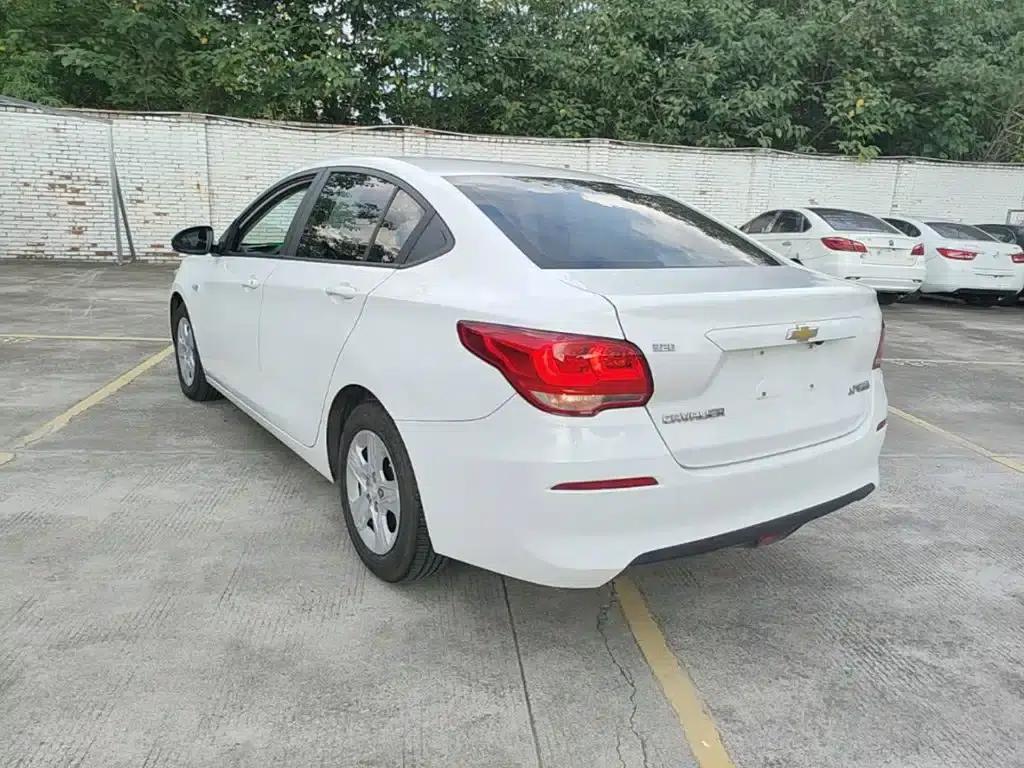 Chevrolet Cruze 2019 320 Automatic Sunroof Edition — миниатюра 5