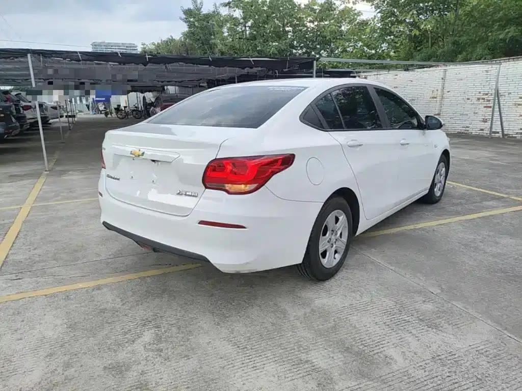 Chevrolet Cruze 2019 320 Automatic Sunroof Edition — миниатюра 7