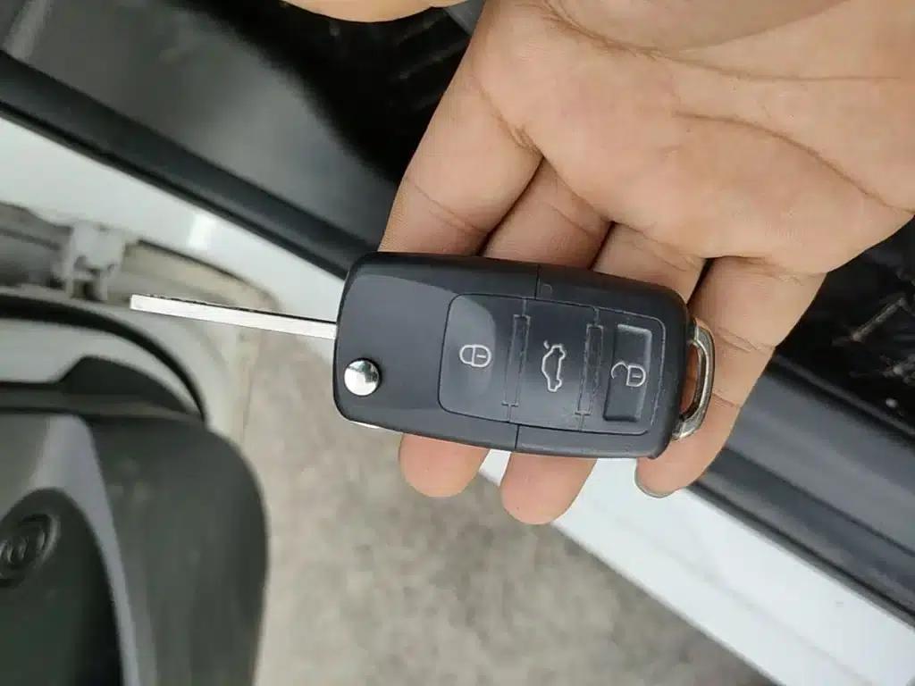 Chevrolet Cruze 2019 320 Automatic Sunroof Edition — миниатюра 9