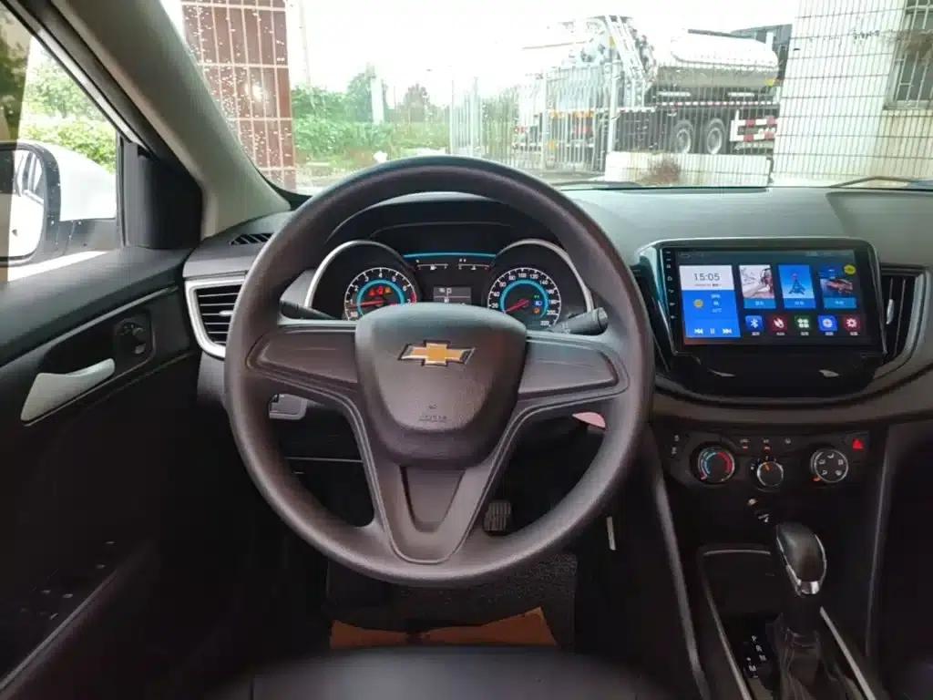 Chevrolet Cruze 2019 320 Automatic Sunroof Edition — миниатюра 11