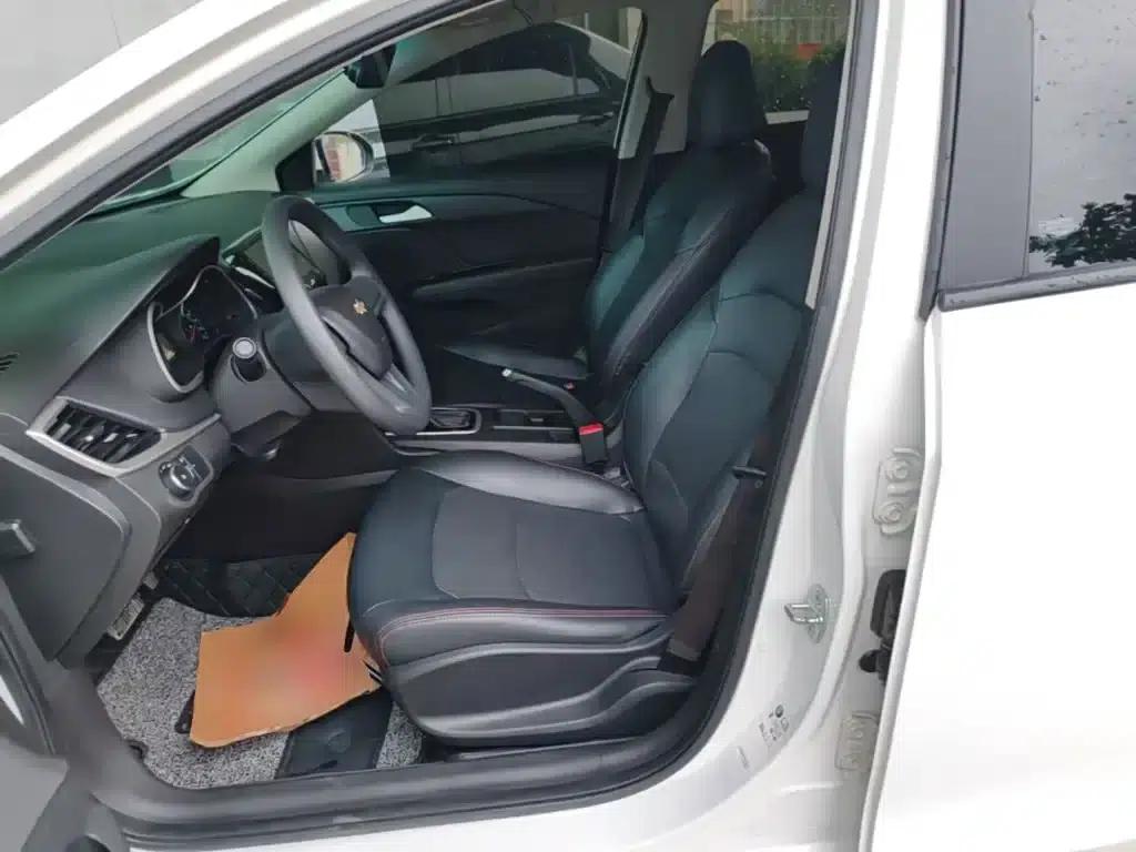 Chevrolet Cruze 2019 320 Automatic Sunroof Edition — миниатюра 15