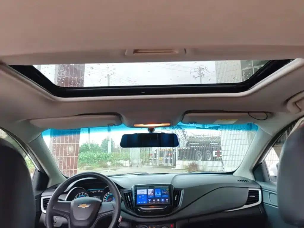 Chevrolet Cruze 2019 320 Automatic Sunroof Edition — миниатюра 18