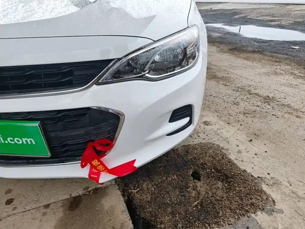 Chevrolet Cruze 2019 320 Automatic Sunroof Edition — миниатюра 24