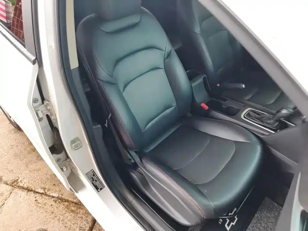 Chevrolet Cruze 2019 320 Automatic Sunroof Edition — миниатюра 25