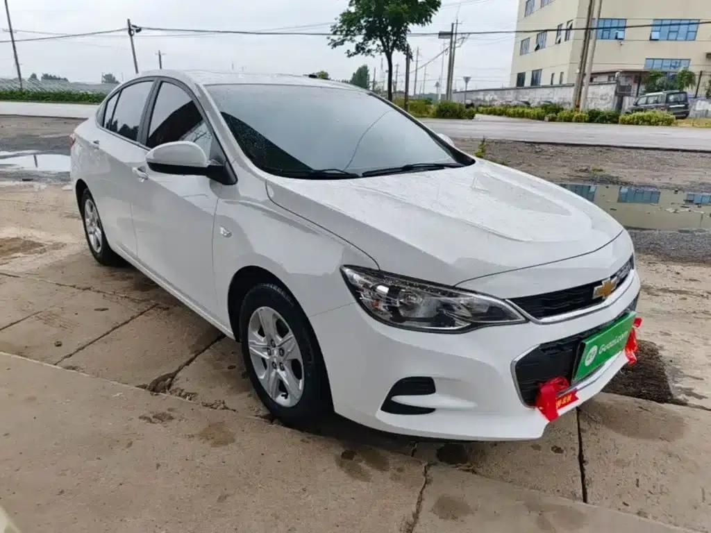 Chevrolet Cruze 2019 320 Automatic Sunroof Edition — миниатюра 4