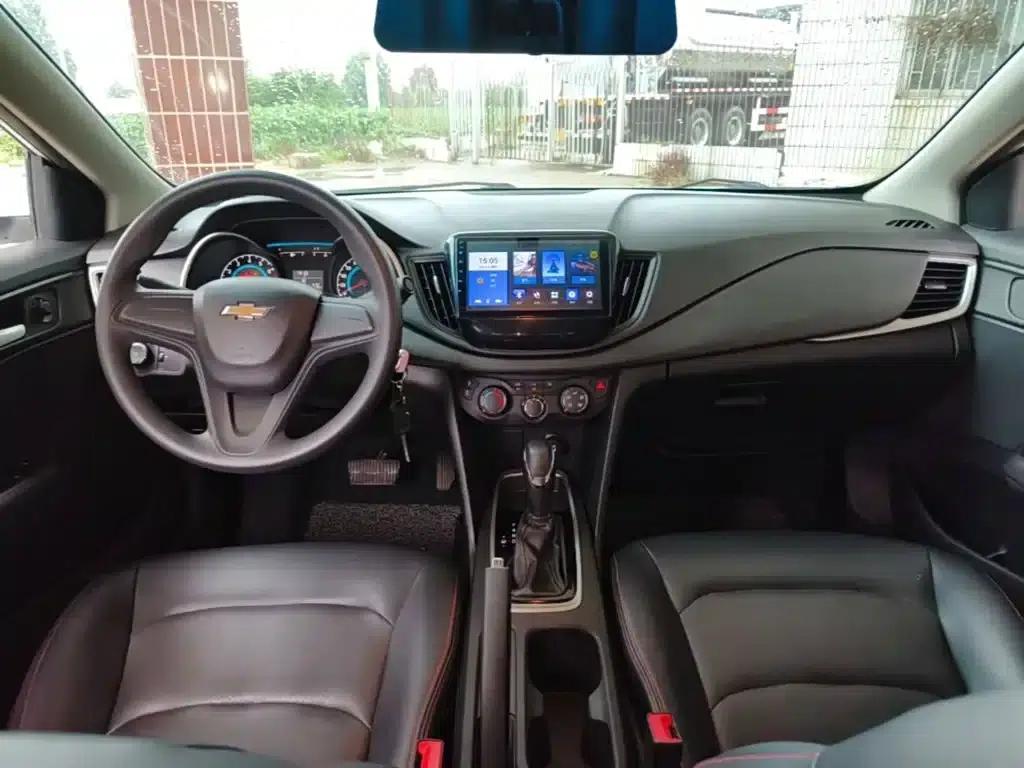 Chevrolet Cruze 2019 320 Automatic Sunroof Edition — миниатюра 10