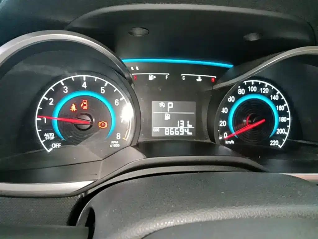 Chevrolet Cruze 2018 320 Automatic Sunroof Edition — миниатюра 12