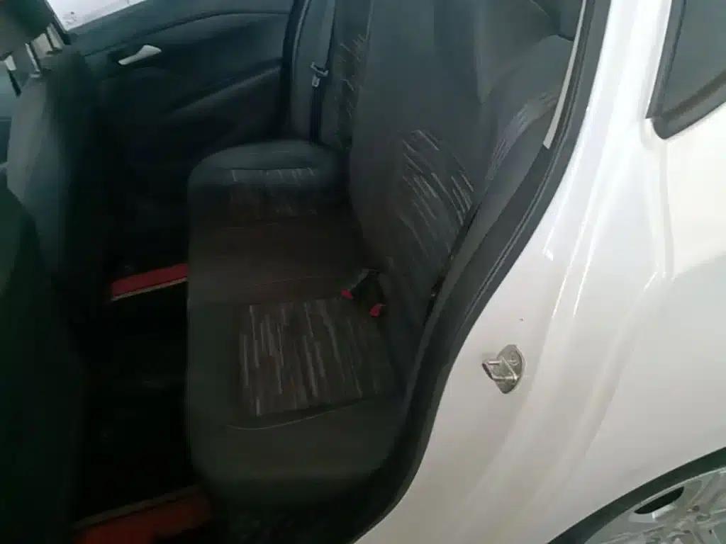 Chevrolet Cruze 2018 320 Automatic Sunroof Edition — миниатюра 17