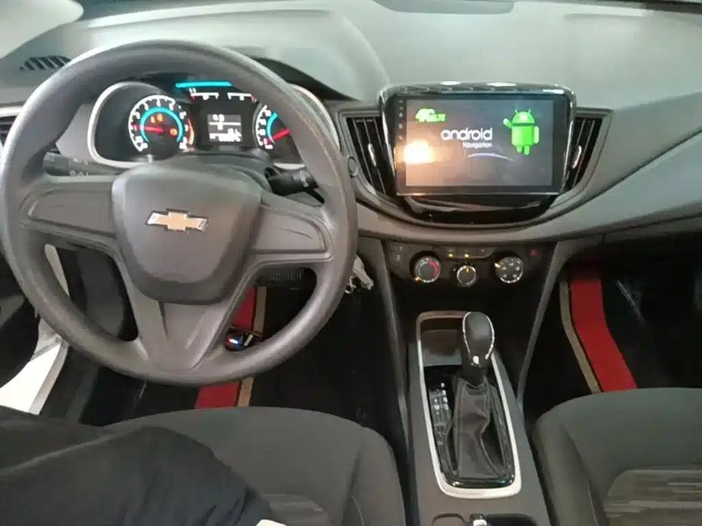 Chevrolet Cruze 2018 320 Automatic Sunroof Edition — миниатюра 10