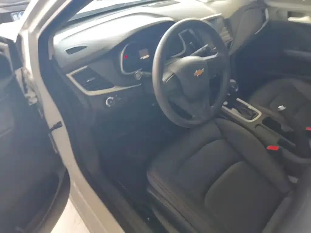 Chevrolet Cruze 2019 320 Automatic Sunroof Edition — миниатюра 16