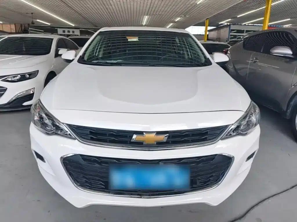 Chevrolet Cruze 2019 320 Automatic Sunroof Edition — миниатюра 3