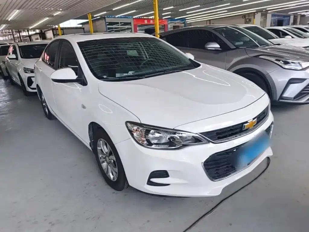 Chevrolet Cruze 2019 320 Automatic Sunroof Edition — миниатюра 4