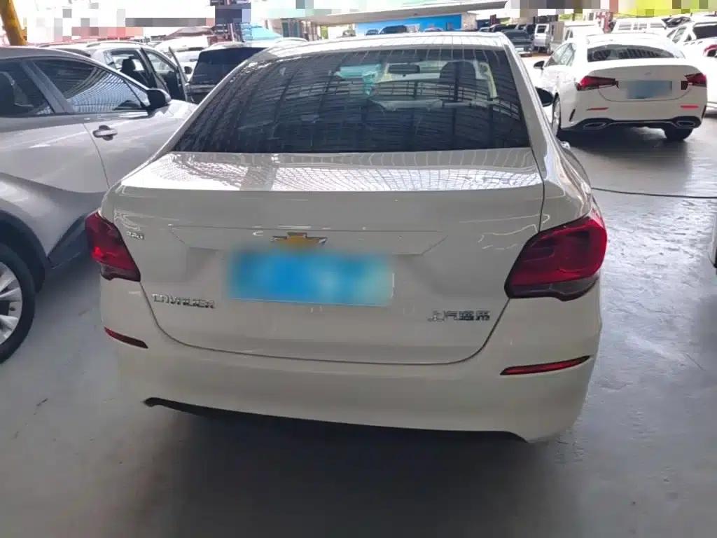 Chevrolet Cruze 2019 320 Automatic Sunroof Edition — миниатюра 6